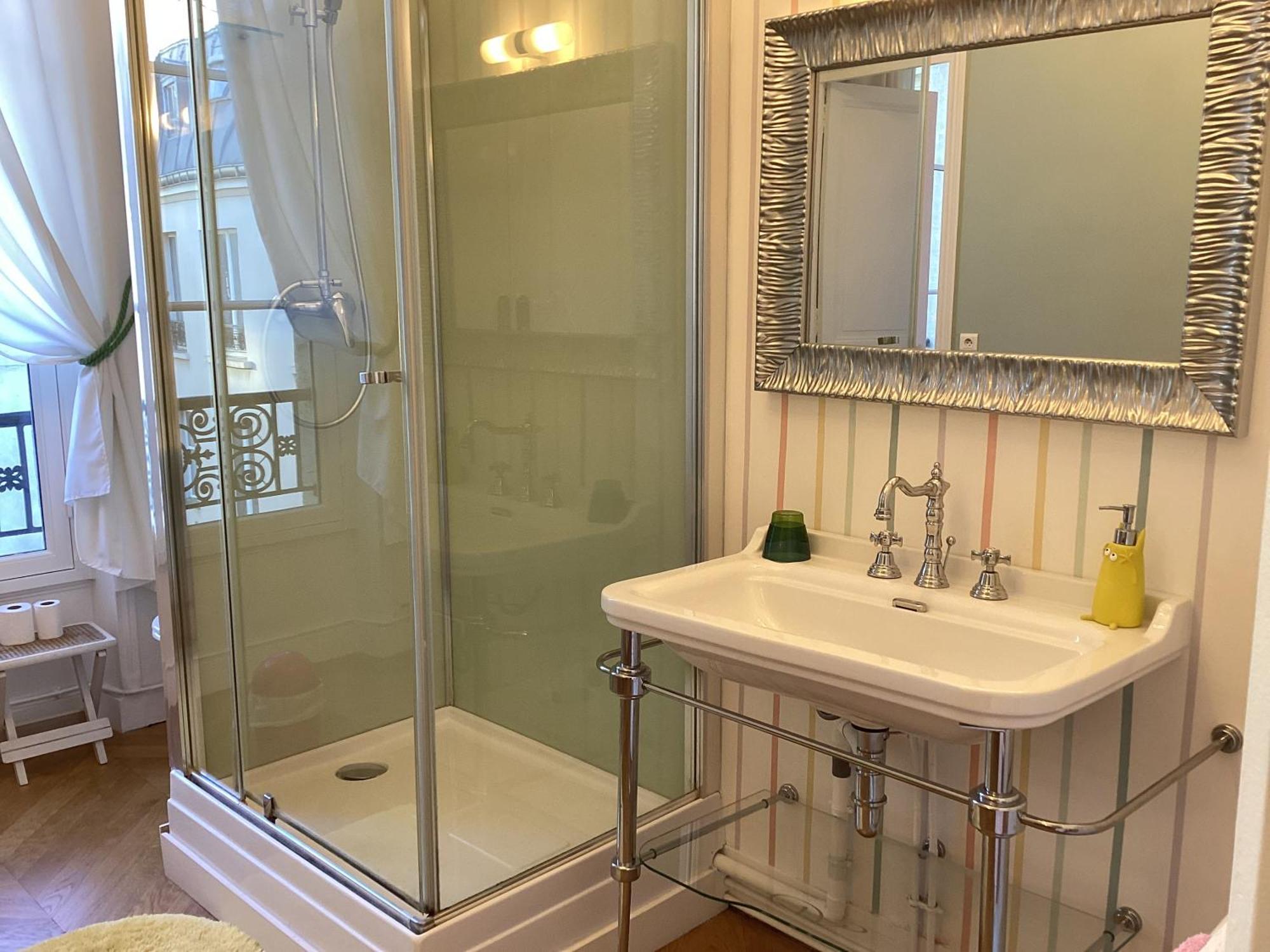 Bed And Breakfast Paris Quartier Champs-Elysees Eksteriør billede